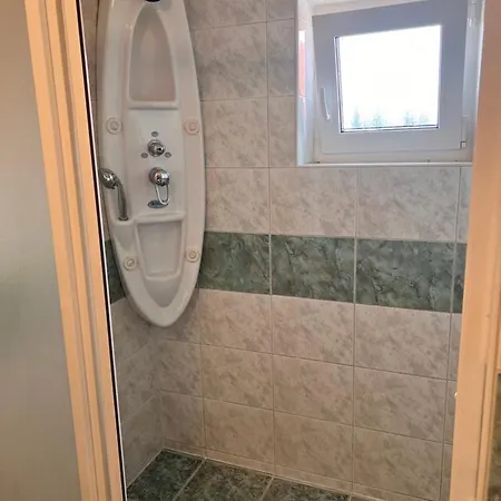 Dom S Bazenom Дом отдыха *